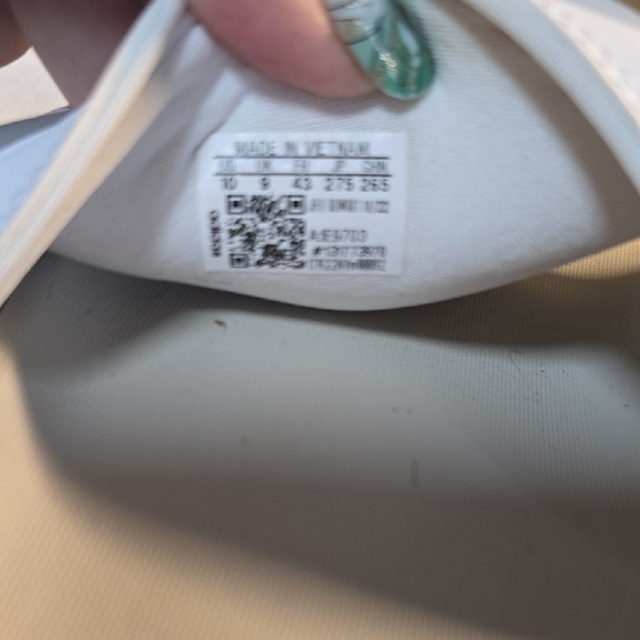 Adidas Silver Slide Sandals with Metallic Stripes - Picture 3 of 8